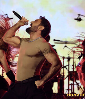 «Пісні-–-це-магічна-річ»:-Віталій-Козловський-подарував-Луцьку-пінаколадний-настрій.-Фото «Пісні-–-це-магічна-річ»:-Віталій-Козловський-подарував-Луцьку-пінаколадний-настрій.-Фото