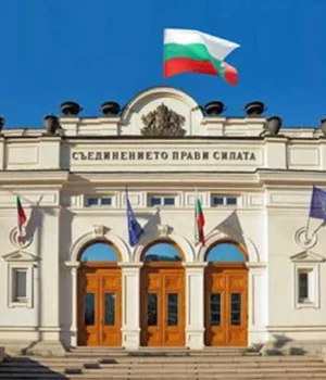 Болгарія-зупиняє-експорт-нафтопродуктів-до-ЄС-через-санкції-проти-"лукойлу" Болгарія-зупиняє-експорт-нафтопродуктів-до-ЄС-через-санкції-проти-"лукойлу"