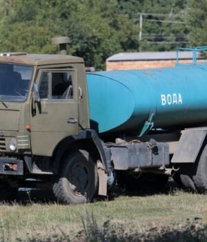 Реалії-окупації:-як-вододефіцитний-Крим-намагається-«напоїти»-зруйнований-Донбас