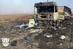 Росіяни спалили стоянку вантажівок на Одещині. Дві людини загинуло Росіяни-спалили-стоянку-вантажівок-на-Одещині.-Дві-людини-загинуло