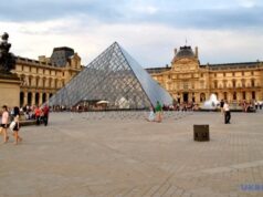 Прокуратура Парижа заявила, що Лувр пограбували дрібні злочинці Прокуратура-Парижа-заявила,-що-Лувр-пограбували-дрібні-злочинці