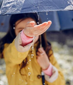 3-листопада-в-Україну-зайдуть-дощі:-де-стане-мокро