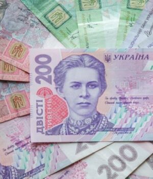 Зимова-допомога-2025:-хто-зможе-отримати-тисячу-гривень-і-на-що-їх-можна-витратити