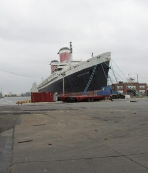 Ікону-американського-флоту-готують-до-затоплення:-лайнер-перетворять-на-гігантський-риф