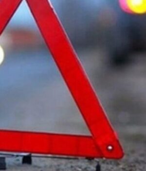 Травма-голови-та-численні-забої:-в-якому-стані-госпіталізували-водія,-який-у-Луцьку-влетів-у. Травма-голови-та-численні-забої:-в-якому-стані-госпіталізували-водія,-який-у-Луцьку-влетів-у.