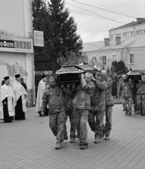 У-Луцьку-попрощалися-з-Героями-Вадимом-Целюхом-та-Михайлом-Гусаком У-Луцьку-попрощалися-з-Героями-Вадимом-Целюхом-та-Михайлом-Гусаком