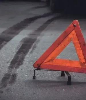 Поліцейський-загинув-у-ДТП-на-Миколаївщині,-врізавшись-в-авто-після-іншої-аварії Поліцейський-загинув-у-ДТП-на-Миколаївщині,-врізавшись-в-авто-після-іншої-аварії