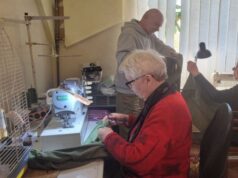 У Луцьку волонтери у квартирі шиють одяг для військових. ВІДЕО У-Луцьку-волонтери-у-квартирі-шиють-одяг-для-військових.-ВІДЕО