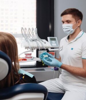 Коли-потрібна-консультація-стоматолога-і,-що-вона-передбачає Коли-потрібна-консультація-стоматолога-і,-що-вона-передбачає