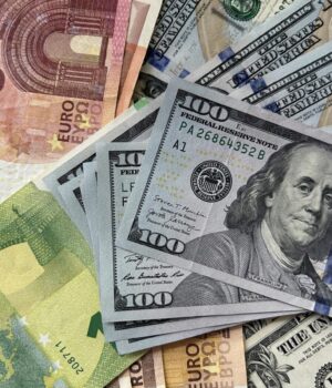 Чи-перетне-долар-знову-психологічну-межу:-прогноз-курсу-валют-на-найближчі-дні Чи-перетне-долар-знову-психологічну-межу:-прогноз-курсу-валют-на-найближчі-дні