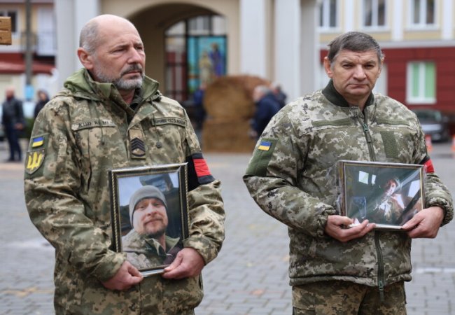 Луцьк-у-скорботі:-попрощалися-з-Героями-Ігорем-Грабком-та-Андрієм-Жуком