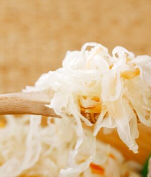 Квашена-капуста-на-кожен-день:-дієтологи-розкрили-всі-її-корисні-та-негативні-властивості Квашена-капуста-на-кожен-день:-дієтологи-розкрили-всі-її-корисні-та-негативні-властивості