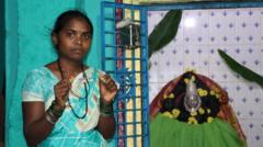 Від нареченої бога до повії. Як посвячені у храмі жінки опиняються у пастці секс-праці Від-нареченої-бога-до-повії.-Як-посвячені-у-храмі-жінки-опиняються-у-пастці-секс-праці