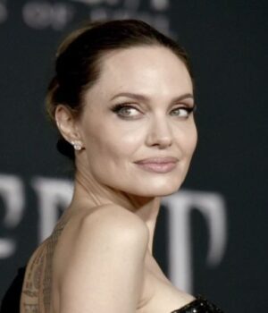 Працівники-ТЦК-у-Південноукраїнську-затримали-охоронця-Анджеліни-Джолі:-що-відомо Працівники-ТЦК-у-Південноукраїнську-затримали-охоронця-Анджеліни-Джолі:-що-відомо