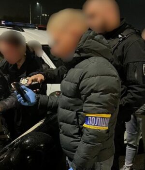 У-Луцьку-54-річний-чоловік-зламував-авто-та-грабував-їх У-Луцьку-54-річний-чоловік-зламував-авто-та-грабував-їх