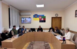 Підготовка до позачергової сесії: депутати Нововолинської міської ради працюють у комісіях Підготовка-до-позачергової-сесії:-депутати-Нововолинської-міської-ради-працюють-у-комісіях