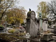 Спочивати поруч з Едіт Піаф і Оскаром Вайльдом: у Парижі оголосили лотерею за місце на... Спочивати-поруч-з-Едіт-Піаф-і-Оскаром-Вайльдом:-у-Парижі-оголосили-лотерею-за-місце-на.