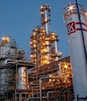 Українські-безпілотники-зупинили-роботу-нафтопереробного-заводу-«Лукойла» Українські-безпілотники-зупинили-роботу-нафтопереробного-заводу-«Лукойла»