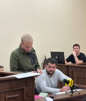 photo_2025_11_05_17_44_03.webp Віталій Шабунін добився відводу судді у своїй справі