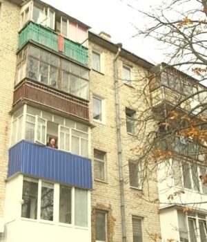 Вологі-стіни-та-цвіль-у-кутках:-лучани-скаржаться-на-відсутність-опалення Вологі-стіни-та-цвіль-у-кутках:-лучани-скаржаться-на-відсутність-опалення