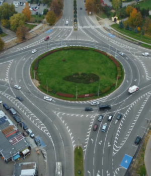 Біля-Північного-ринку-в-Луцьку-завершують-облаштування-турбокільця