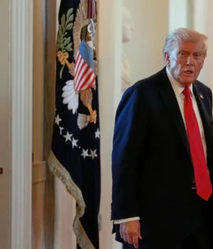 Адміністрація-Трампа-запровадила-нові-правила-у-візах:-відмова-через-хвороби-та-похилий-вік Адміністрація-Трампа-запровадила-нові-правила-у-візах:-відмова-через-хвороби-та-похилий-вік