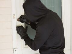 За олію, картоплю і яйця – в тюрму: покарали волинянина, який пограбував пенсіонерку на 280... За-олію,-картоплю-і-яйця-–-в-тюрму:-покарали-волинянина,-який-пограбував-пенсіонерку-на-280.