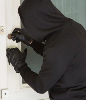 За-олію,-картоплю-і-яйця-–-в-тюрму:-покарали-волинянина,-який-пограбував-пенсіонерку-на-280. За-олію,-картоплю-і-яйця-–-в-тюрму:-покарали-волинянина,-який-пограбував-пенсіонерку-на-280.