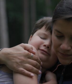 Блокування-в-Китаї,-гра-в-квача-у-Нью-Йорку-–-як-документалка-про-«викрадених-Путіним-дітей». Блокування-в-Китаї,-гра-в-квача-у-Нью-Йорку-–-як-документалка-про-«викрадених-Путіним-дітей».