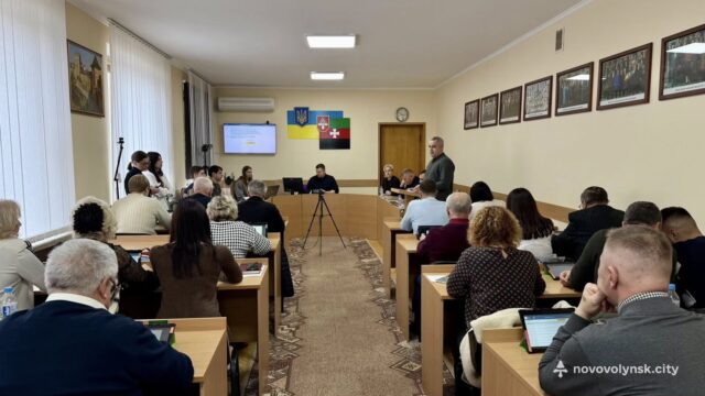 У Нововолинській міській раді пройшла позачергова сесія: основні рішення У-Нововолинській-міській-раді-пройшла-позачергова-сесія:-основні-рішення