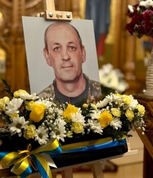 Нововолинська-громада-попрощалася-із-Захисником-Сергієм-Ярощуком