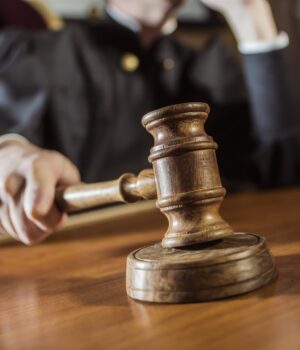 На-Вінниччині-працівника-ТЦК-за-зловживання-засудили-до-двох-років-дисбату