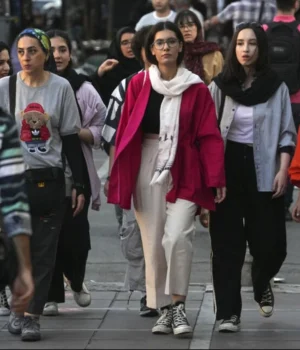 Іран-маскує-посилення-репресій-через-показну-гостинність-–-reuters