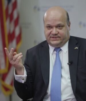 Корупційний-скандал-може-зробити-Україну-сильнішою —-Чалий