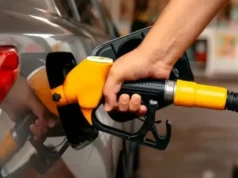 Ціни на бензин у росії знизились на 0,2% після атак дронів на НПЗ – Bloomberg Ціни-на-бензин-у-росії-знизились-на-0,2%-після-атак-дронів-на-НПЗ-–-bloomberg