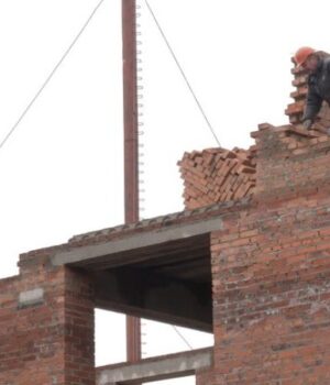 Чому-затримується-будівництво-13-школи-у-Луцьку.-ВІДЕО