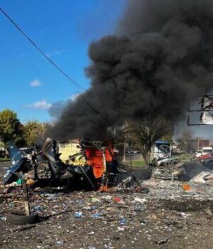 Росія-вдарила-дронами-по-ринку-у-Чорноморську:-є-загиблі-та-поранені Росія-вдарила-дронами-по-ринку-у-Чорноморську:-є-загиблі-та-поранені