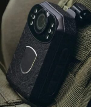 На-волинському-ПП-«Устилуг»-митники-носитимуть-бодікамери На-волинському-ПП-«Устилуг»-митники-носитимуть-бодікамери