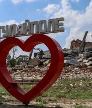 Російська-армія-вже-за-2-кілометри.-Репортаж-із-Гуляйполя,-батьківщини-Нестора-Махна Російська-армія-вже-за-2-кілометри.-Репортаж-із-Гуляйполя,-батьківщини-Нестора-Махна