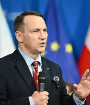 Україна-може-стати-членом-ЄС-на-початку-2030-х-років-–-Сікорський Україна-може-стати-членом-ЄС-на-початку-2030-х-років-–-Сікорський