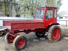 На Волині суд покарав майстра лісу, який їздив трактором із липовими правами На-Волині-суд-покарав-майстра-лісу,-який-їздив-трактором-із-липовими-правами