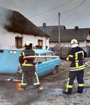 На-Волині-горів-автомобіль На-Волині-горів-автомобіль