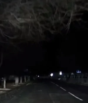 Окупований-Донецьк-та-прилеглі-райони-поринули-у-блекаут-після-атаки-дронів-–-ЗМІ