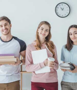 Сьогодні-–-День-студента:-оригінальні-привітання-та-яскраві-листівки-для-близьких