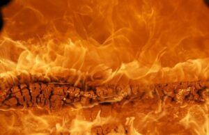 У РФ стався вибух на газопроводі під Омськом: спалахнула масштабна пожежа У-РФ-стався-вибух-на-газопроводі-під-Омськом:-спалахнула-масштабна-пожежа