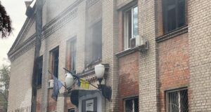 У Дніпрі ворожі дрони знищили філію «Суспільного» та відому кіностудію У-Дніпрі-ворожі-дрони-знищили-філію-«Суспільного»-та-відому-кіностудію