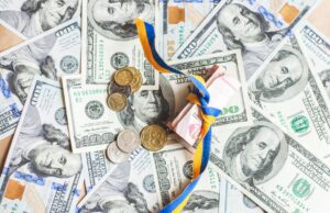 Нацбанк послабив гривню до долара: офіційний курс валют на 19 листопада Нацбанк-послабив-гривню-до-долара:-офіційний-курс-валют-на-19-листопада