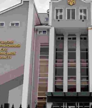 У-Луцьку-судили-лікаря,-який-пошкодив-дитині-трахею-під-час-введення-наркозу