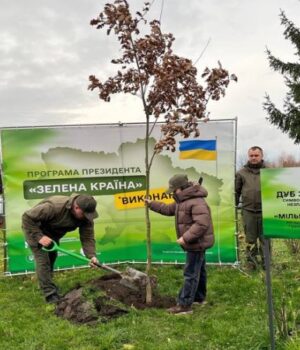 На-Волині-висадили-символічне-мільярдне-дерево.-ВІДЕО