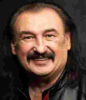 Степан-Гіга-перебуває-у-важкому-стані,-йому-провели-операцію Степан-Гіга-перебуває-у-важкому-стані,-йому-провели-операцію